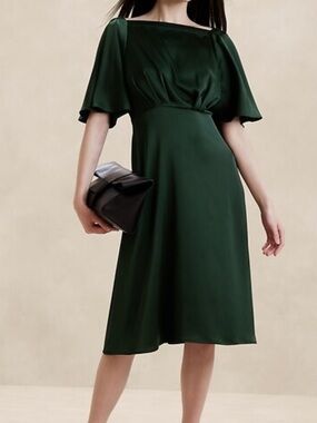 Banana Republic Factory Deep Green Dress with Short flutter Sleeves